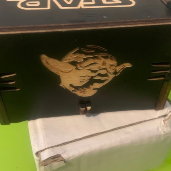 New Star Wars Hand-Carved Wooden Music Box - Picture 2 of 5